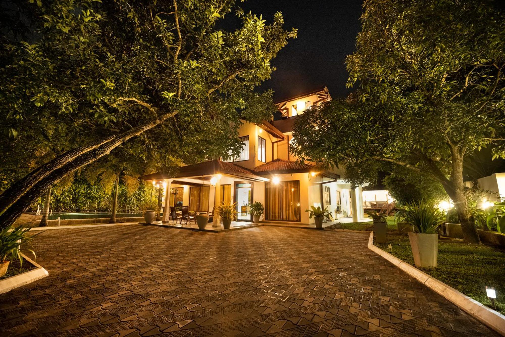 Thithi'S Palace Mirissa Εξωτερικό φωτογραφία